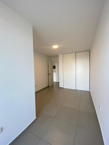 Alquiler| Departamento 1 Dorm. Con Balcón Y Pileta En Nueva Córdoba
