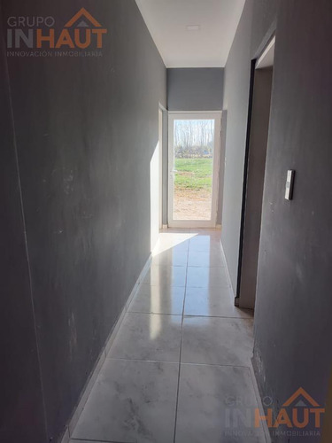 Chacra Con Casa A Estrenar, Galpon Y Pileta - Sobre Ruta 65 -