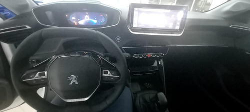 Imagen 14 de 23 de Peugeot 208 Allure Pack 1.6 Tiptronic 2023