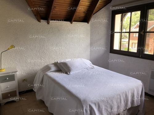 Casa De 5 Dormitorios En Playa Mansa Punta Del Este-ref:28553