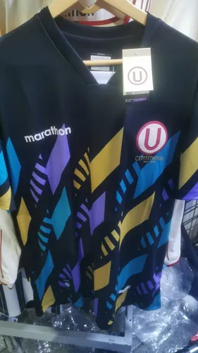 Camiseta de entrenamiento de universitario sale