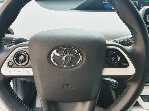 Imagen 10 de 15 de Toyota Prius Premium 2018 Impecable Garantia 90 Dias