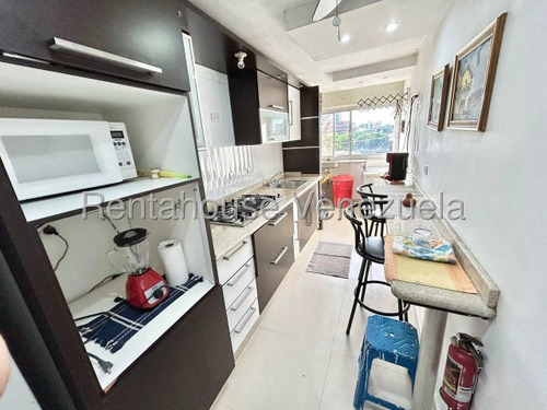 Daniela Linarez Vende Apartamentos Encantador En Exclusiva Urbanizacion Del Este De Barquisimeto En Piso Bajo Con 95m2 En Optimas Condiciones Con Facil Acceso A Comercios Importantes