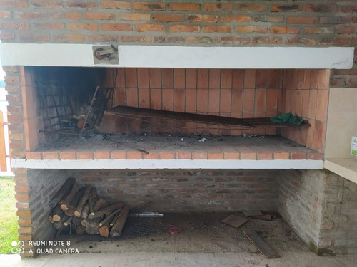 Imagen 14 de 29 de Alquilo Casas En Termas De Almirón, Nuevas, Con Excelente Ubicación Y Equipadas Para Disfrutar Con Piscina Propia, Parrilleros Techados Y Cocheras, Excelente Opción Para Tus Vacaciones. Llámame