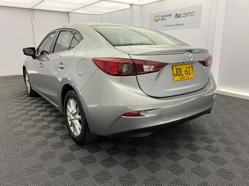 Mazda 3 2.0 Touring