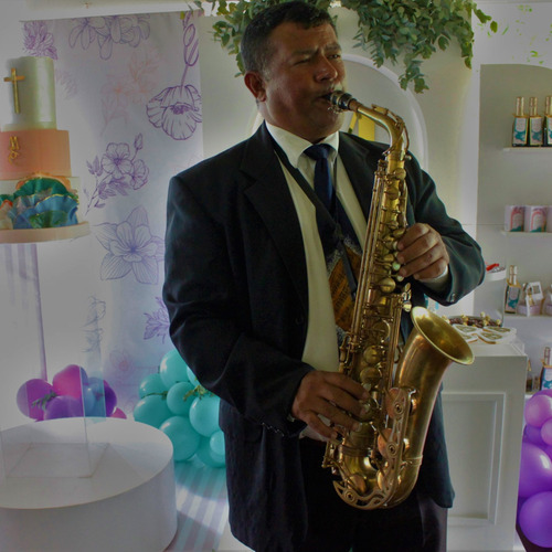 Imagen 3 de 5 de Saxofonista Romántico - Gerardo Saxo - Grupo Músical Vip