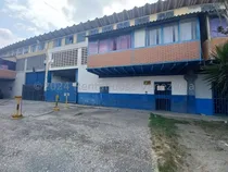Comprar Galpon En Venta Barquisimeto Zona Industrial Ii Codigo 2   5   7  6  0  6  Mildred  ¡oportunidad Única! Galpón Industrial En Venta De 630 Metros Cuadrados En Conjunto Privado Y Seguro. Este Espacioso 