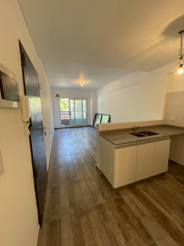 Imagen 6 de 20 de A Estrenar, 2 Ambientes Con Patio