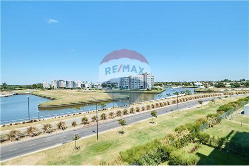 Imagen 3 de 7 de Cochera En Venta Espigon 13 P. Escondido Nordelta