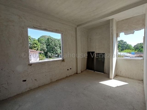 Imagen 23 de 30 de Townhouse En Venta Con Financiamiento, Barrio Sucre. Las Delicias Maracay 23-7799 Hc