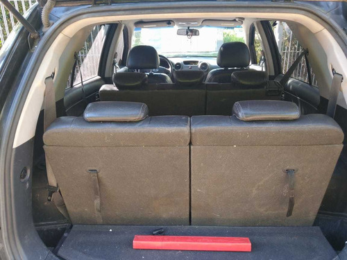 Kia Rondo 2.0 At 2009