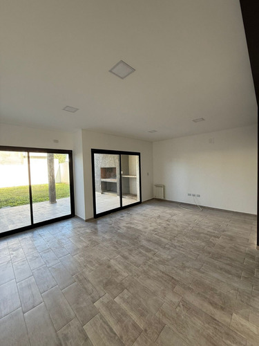 ¡imperdible! Dúplex En Alquiler En La Luisita 3 Dormitorios Y Excelente Ubicación