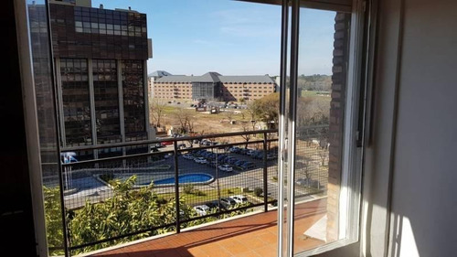 Imagen 7 de 8 de Monoambiente En Piso Alto En Venta Sobre Av Libertador Vicente Lopez - Con Renta