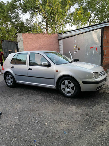 Volkswagen Golf 1.6 Format