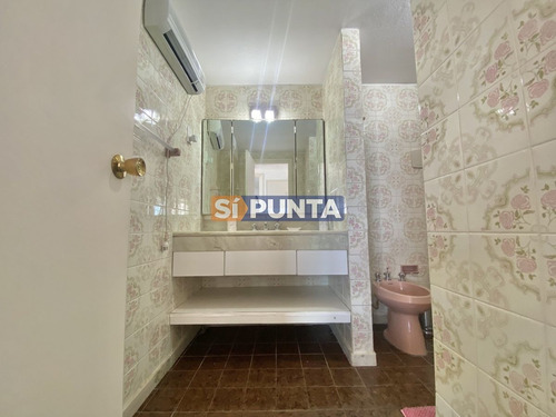Imagen 18 de 25 de Venta De Apartamento De 2 Dormitorios En Peninsula Punta Del Este