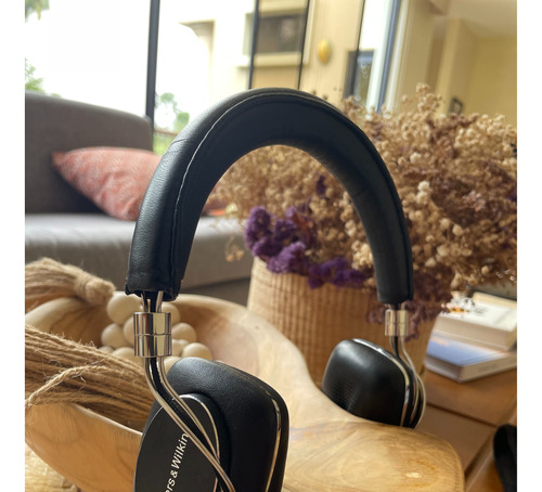 Bowers & Wilkins P3 Series 2