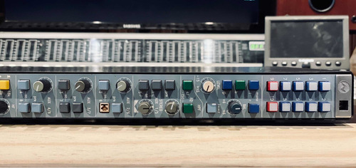 Imagem 3 de 5 de Neve Vr V Series Channel Strip (racked)