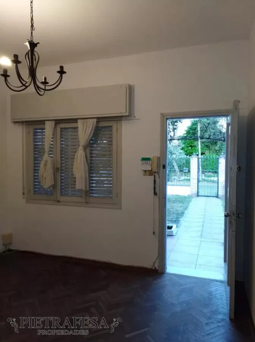 Casa En Venta Con Renta 3 Dormitorios, 2 Baños,gje-colón