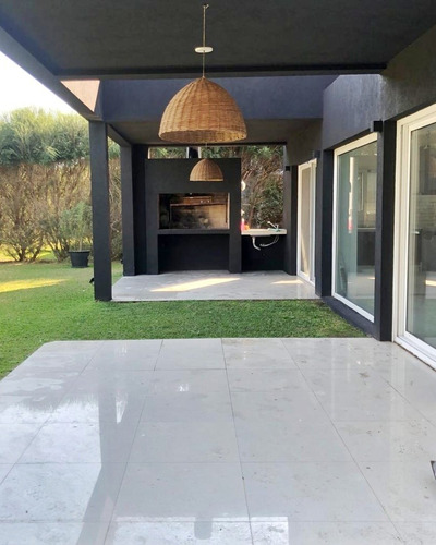 Casa Chalet  En Venta En Los Alisos, Nordelta, Tigre