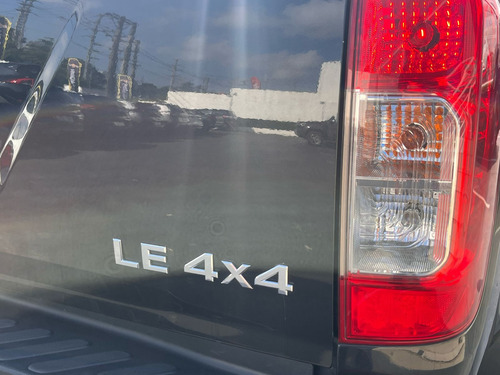 Nissan Frontier 2.3 Le Cab. Dupla 4x4 Aut. 4p