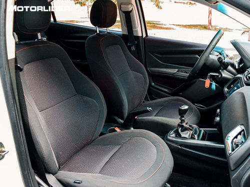 Imagen 10 de 25 de Chevrolet Onix Ltz 1.4 Extra Full | Permuta / Financia