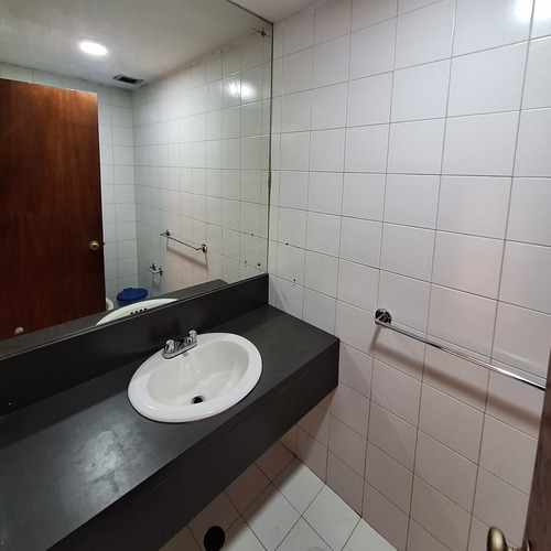 Alquilo Oficina En Centro Comercial El Recreo 156mts