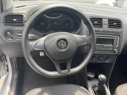 Imagen 9 de 10 de Volkswagen Vento 2019 1.6 Confortline Mt
