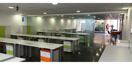 Arriendo Local Comercial De 202,14 M2, Metro Pedro De Valdi