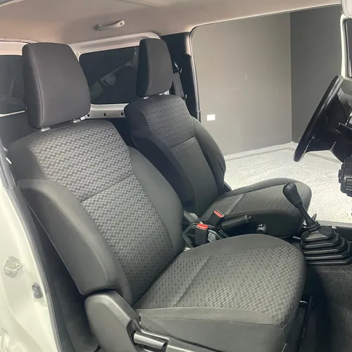 Suzuki Jimny 1.3 JLX 4x4 MT