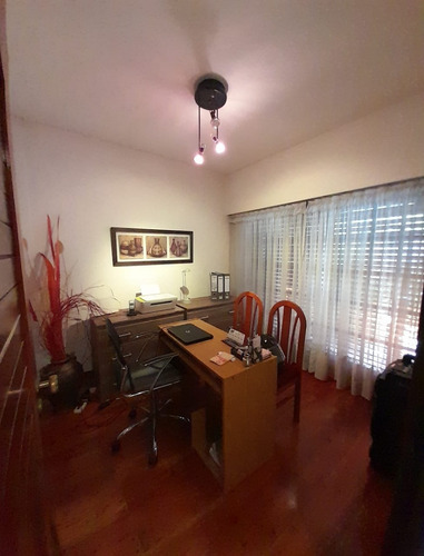 Imagen 7 de 23 de Chalet 7 Amb En 3 Plantas S/lote De 258m2. Impecable Estado.
