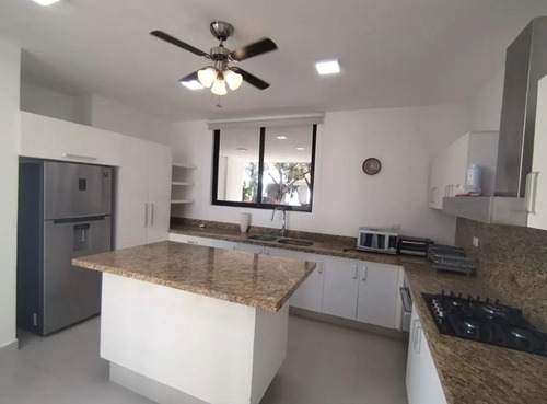 Casa En Renta En Temozon, Privada Tanaj
