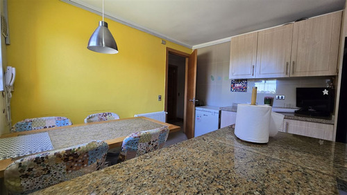 Casa En Venta De 5 Dorm. En Puerto Varas
