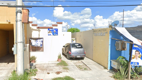 Sk09 Remate Bancario Casa En Tomas Chapa Martínez 1161, Real Las Palmas, Sabinas Hidalgo