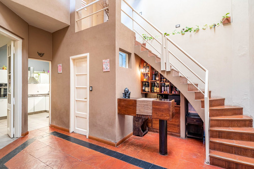 Casa En Venta Sobre Lote Propio En Saavedra