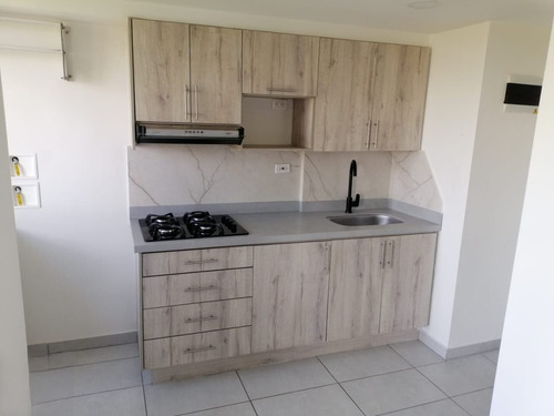 Apartamento En Arriendo Sabaneta Sector Las Lomitas