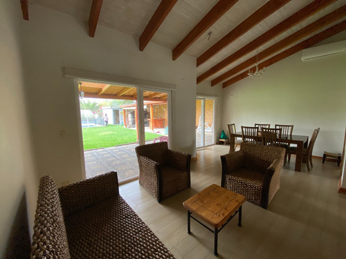 Casa Cond Los Robles 4 Dor + 4 Bañ + 4 Est + Pisci 700/140m2