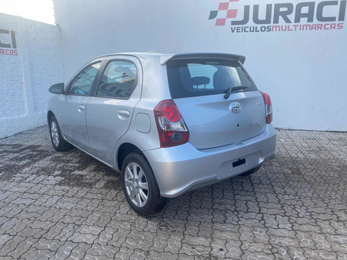 Toyota Etios 2021 1.5 X Plus 16v Aut. 5p