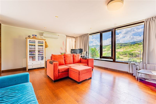 Casa En Arriendo De 4 Dorm. En Colina