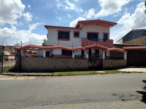 Jeannet Gonzalez Vende Casa En Valles De Camoruco