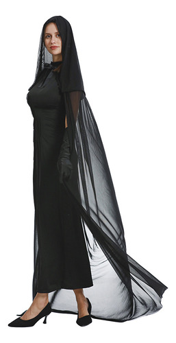 La Bruja Cosplay Con Una Capa De Halloween Presenta Un Traje