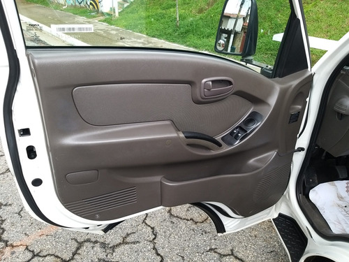 Imagem 11 de 15 de Hyundai Hr 2017 2.5 Hd Cab. Curta S/ Carroceria Tci 2p