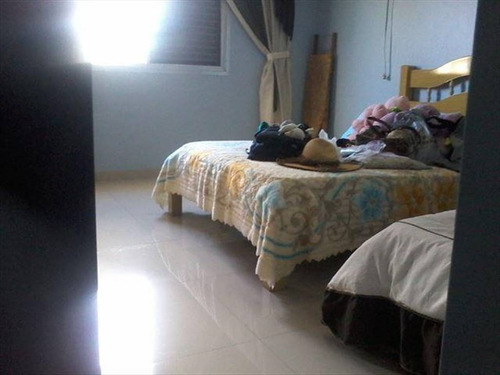 Imagem 8 de 30 de Bem Localizada 4 Dormitorios 1 Suite 3 Banheiros Sala 2 Ambiente 2 Vagas Na Garagem 1 Cozinha Grande Escritorio Deposito Para Alimentos Area De Serviço Com 2 Tanques - Hm1628