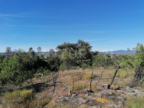 Terreno En Venta En Santa Lucia, San Juan Del Río, Querétaro.