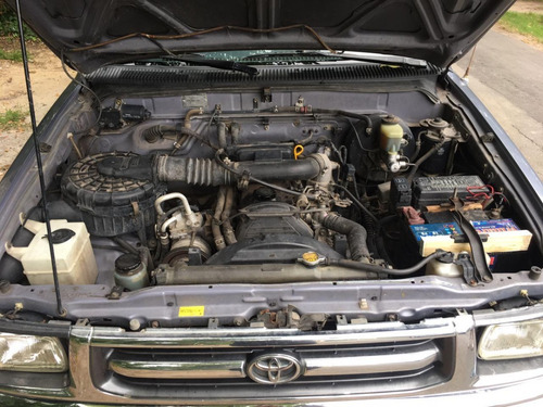 Toyota Hilux 2.8 D/cab 4x4 D Dlx