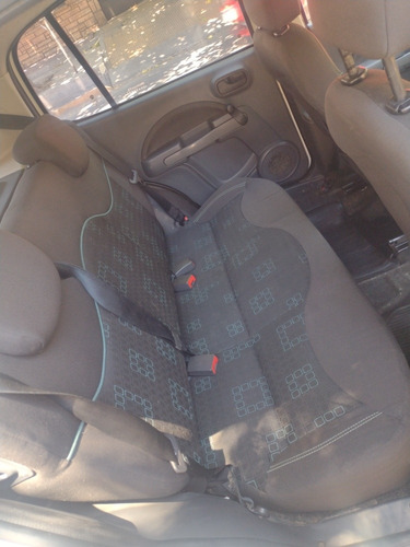 Imagen 7 de 10 de Fiat Uno 2013 1.4 Attractive
