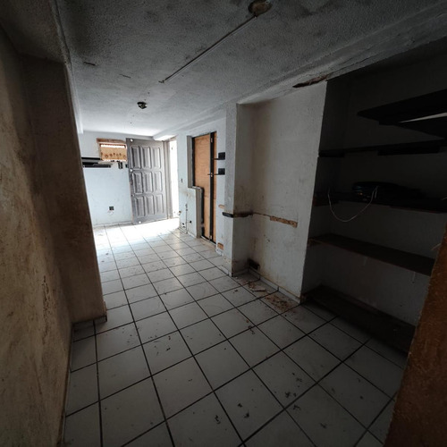 Casa En Venta, 4 Recámaras, 2 Niveles, Duplex, Sm 23, Cancún Centro.