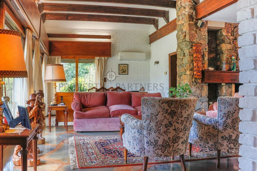 Imagen 3 de 11 de Acogedora Casa En Espectacular Ubicación En Playa Mansa