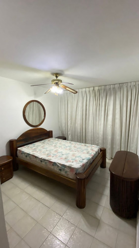 Alquiler Apartamento Ubicado En Santa Mónica, Caracas. Dtto. Capital Yh