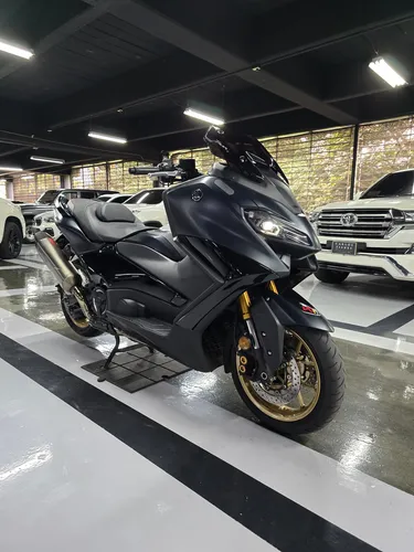 Yamaha T Max 560
