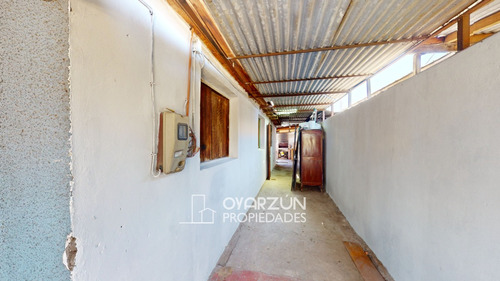 Casa En Venta De 6 Dormitorios 2 Baños 1 Estacionamiento